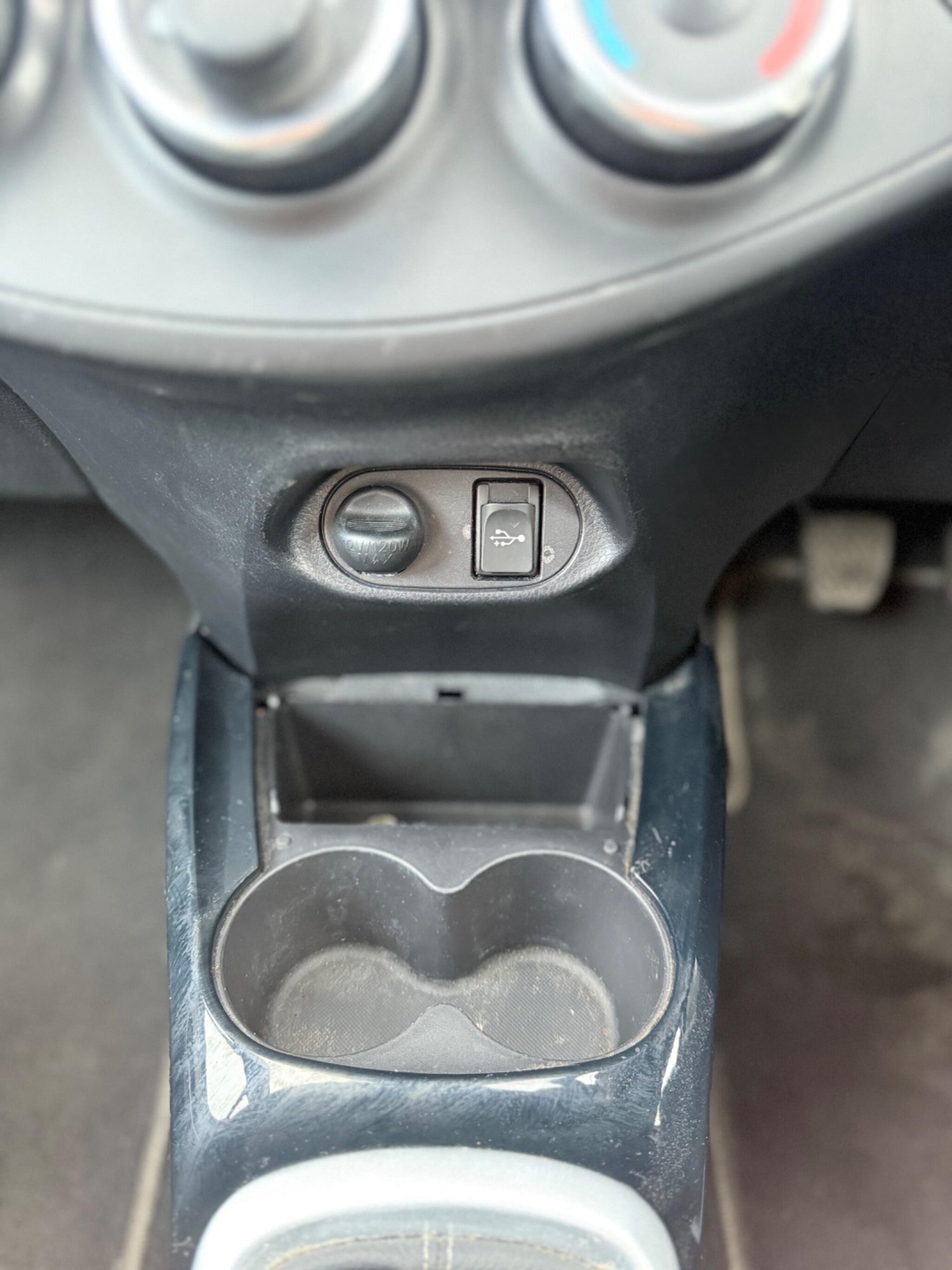 Used Toyota Yaris 2017 for sale - 77120613: Photo 15