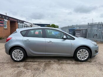 Used Vauxhall Astra 2013 for sale - 78516783: Photo