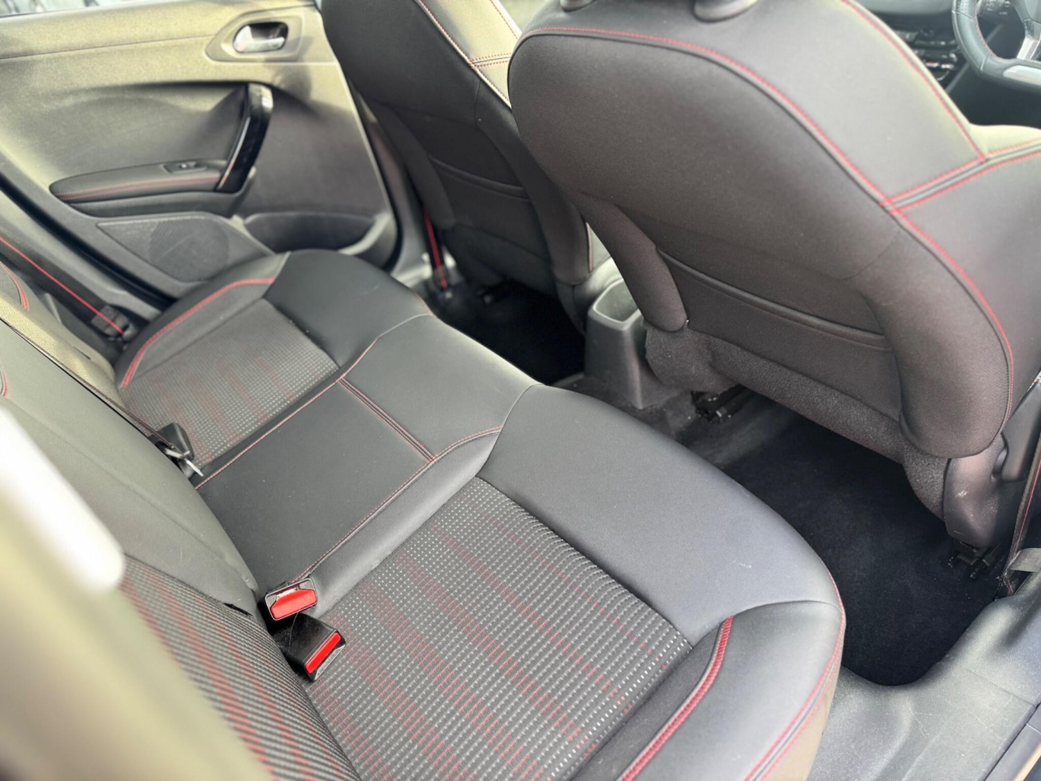 Used Peugeot 208 2017 for sale - 76645450: Photo 23