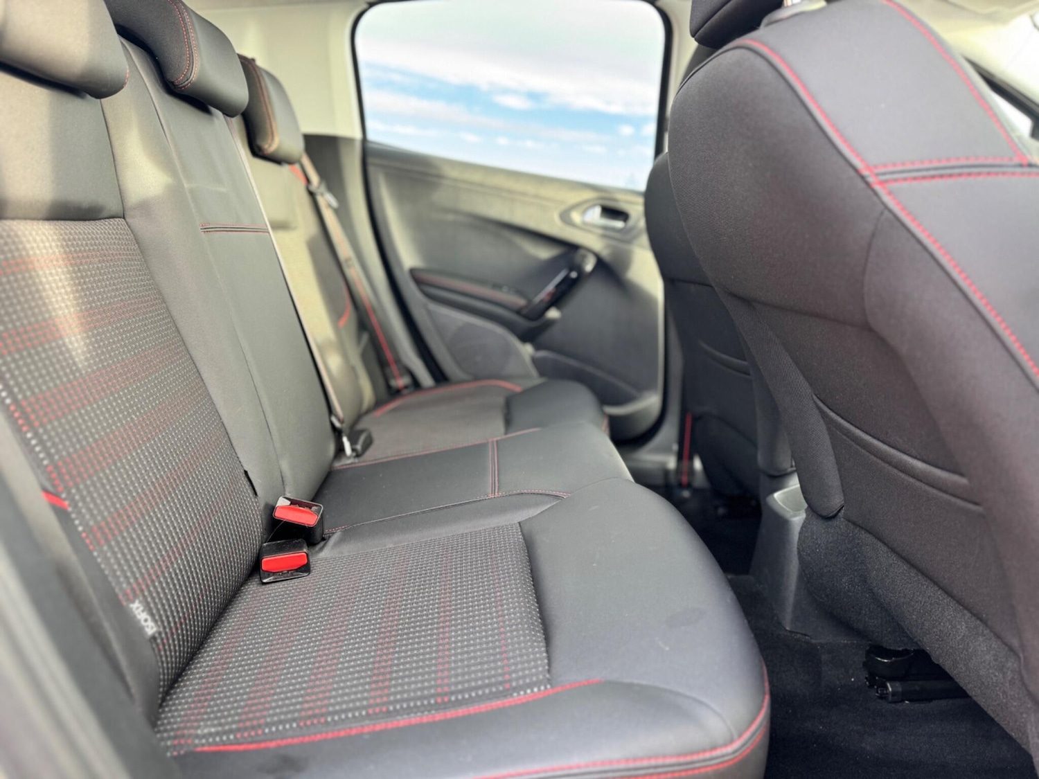 Used Peugeot 208 2017 for sale - 76645450: Photo 24