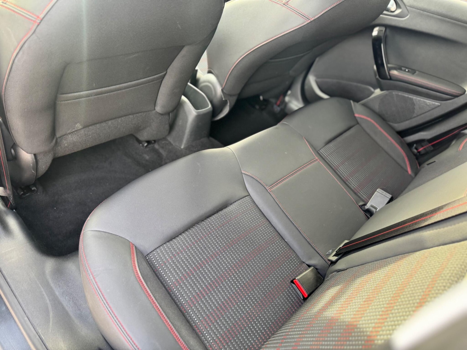 Used Peugeot 208 2017 for sale - 76645450: Photo 26