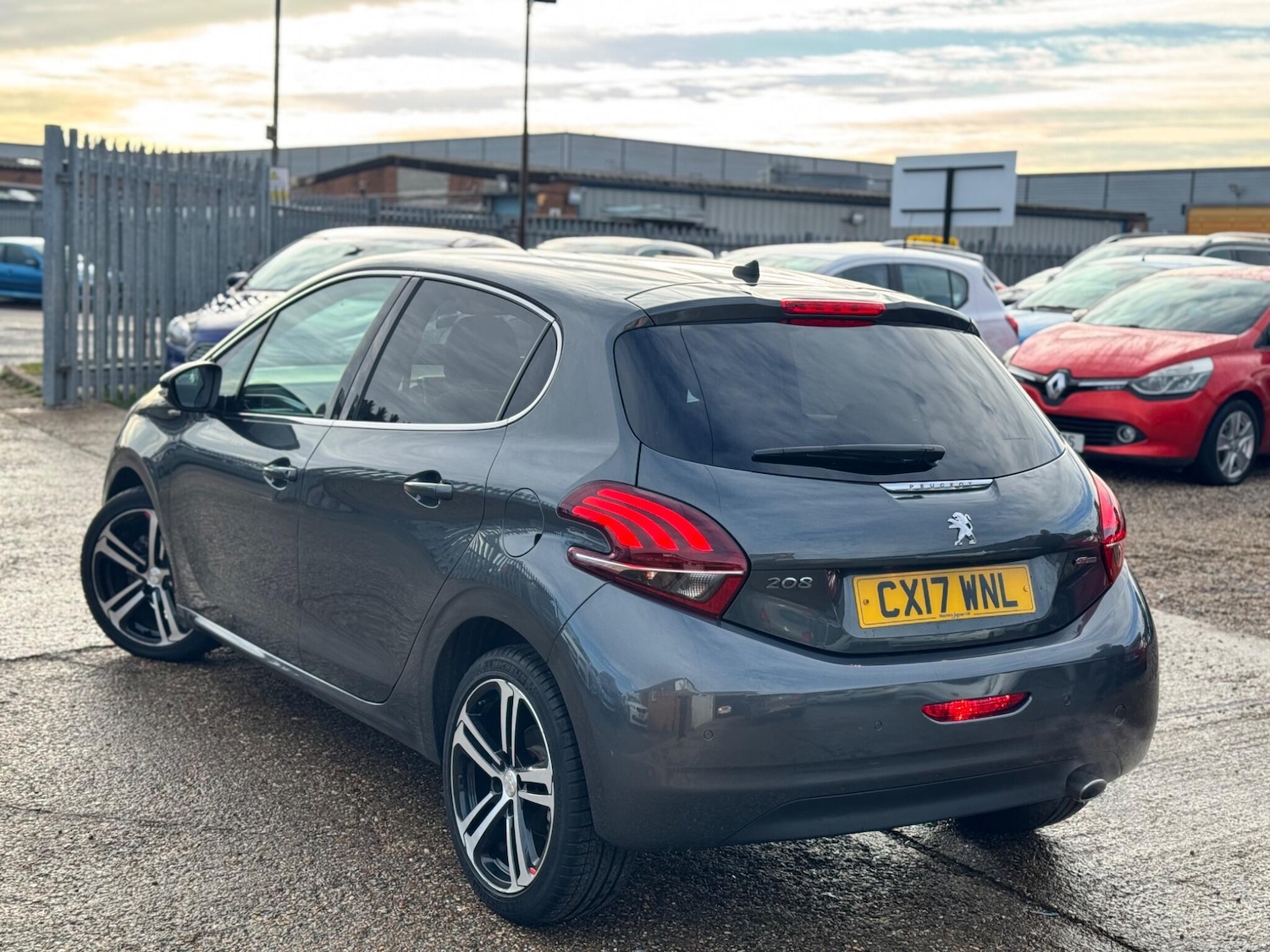 Used Peugeot 208 2017 for sale - 76645450: Photo 5