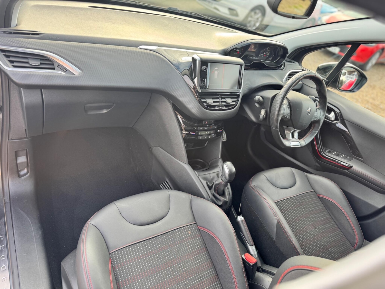 Used Peugeot 208 2017 for sale - 76645450: Photo 9