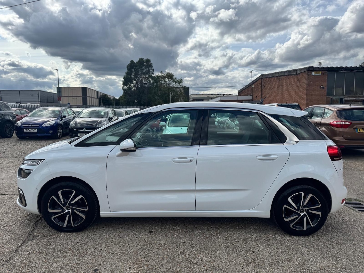 Used Citroen C4 Picasso 2016 for sale - 75741413: Photo 6