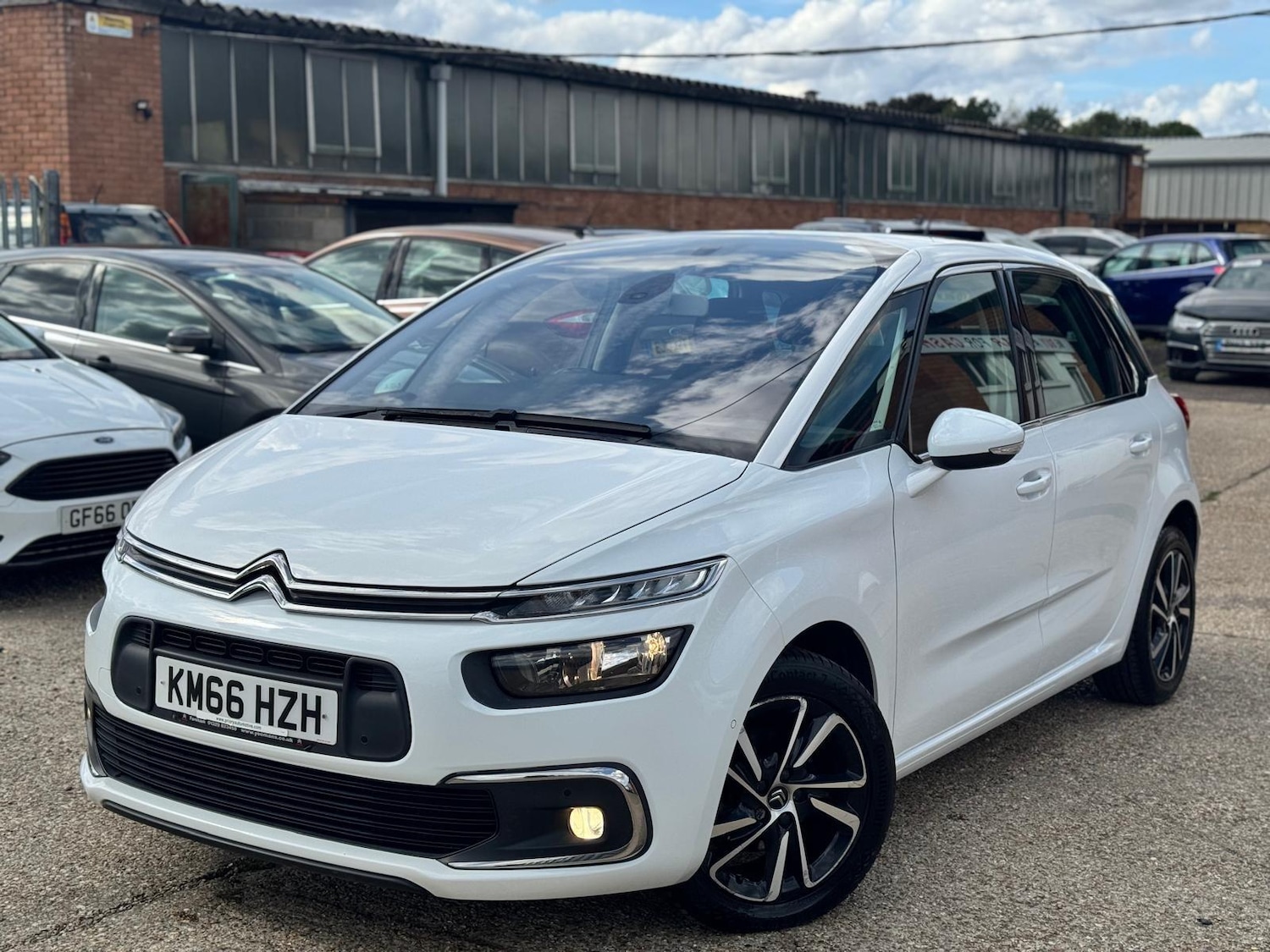 Used Citroen C4 Picasso 2016 for sale - 75741413: Photo 7