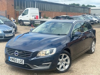 Used Volvo V60 2015 for sale - 78829917: Photo