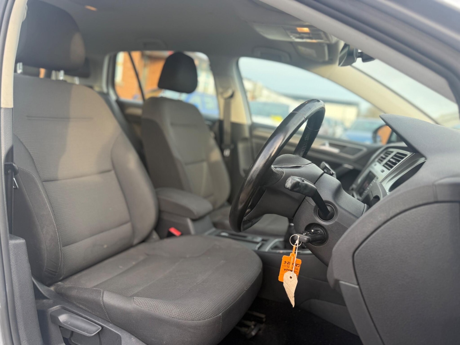 Used Volkswagen Golf 2017 for sale - 77074315: Photo 11