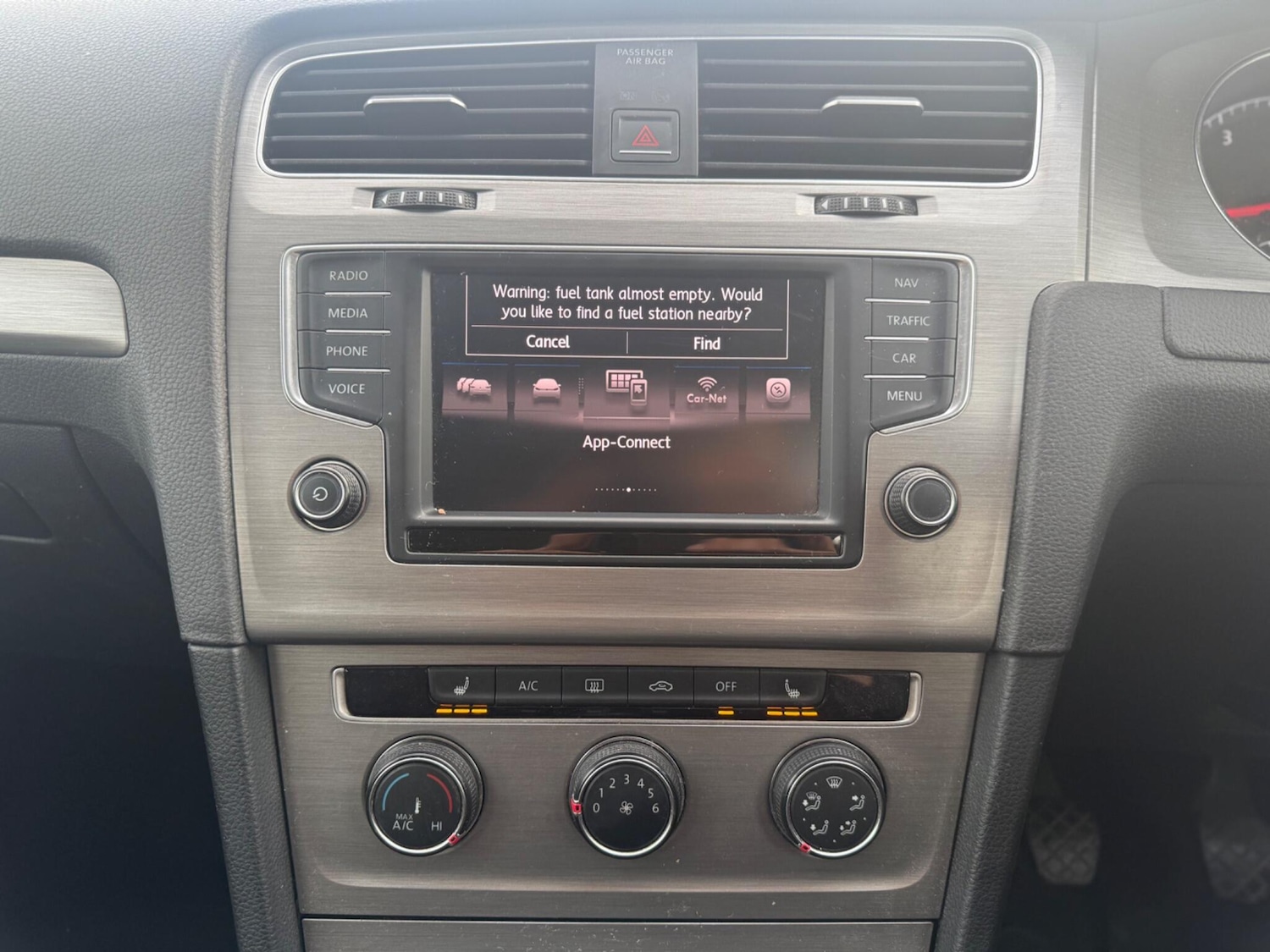 Used Volkswagen Golf 2017 for sale - 77074315: Photo 14