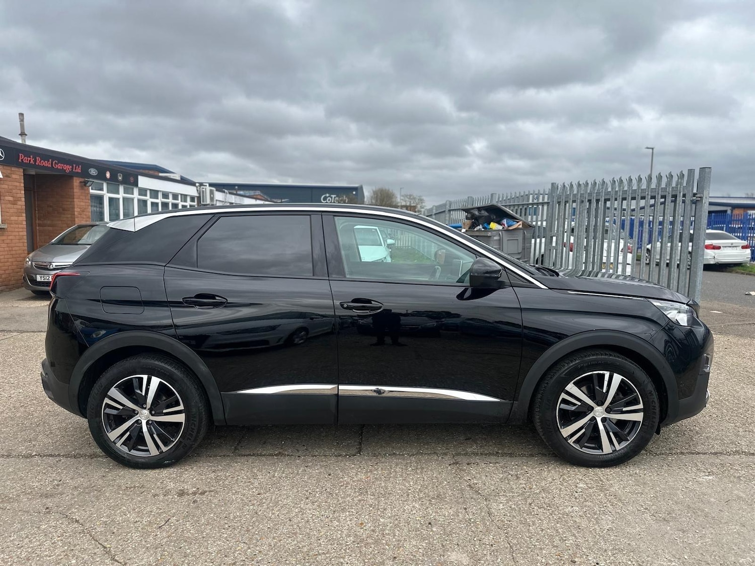 Used Peugeot 3008 for sale - 77722615: Photo 2