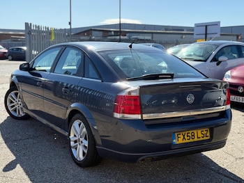 Used Vauxhall Vectra 2008 for sale - 76189245: Photo 4