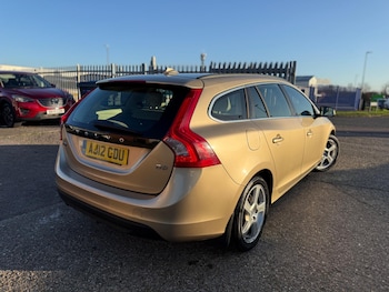 Used Volvo V60 2012 for sale - 77040105: Photo