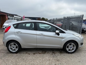 Used Ford Fiesta 2014 for sale - 76989660: Photo