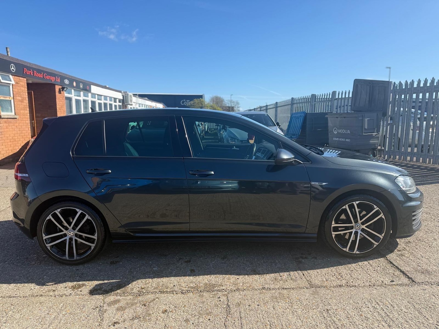 Used Volkswagen Golf 2015 for sale - 78046695: Photo 2