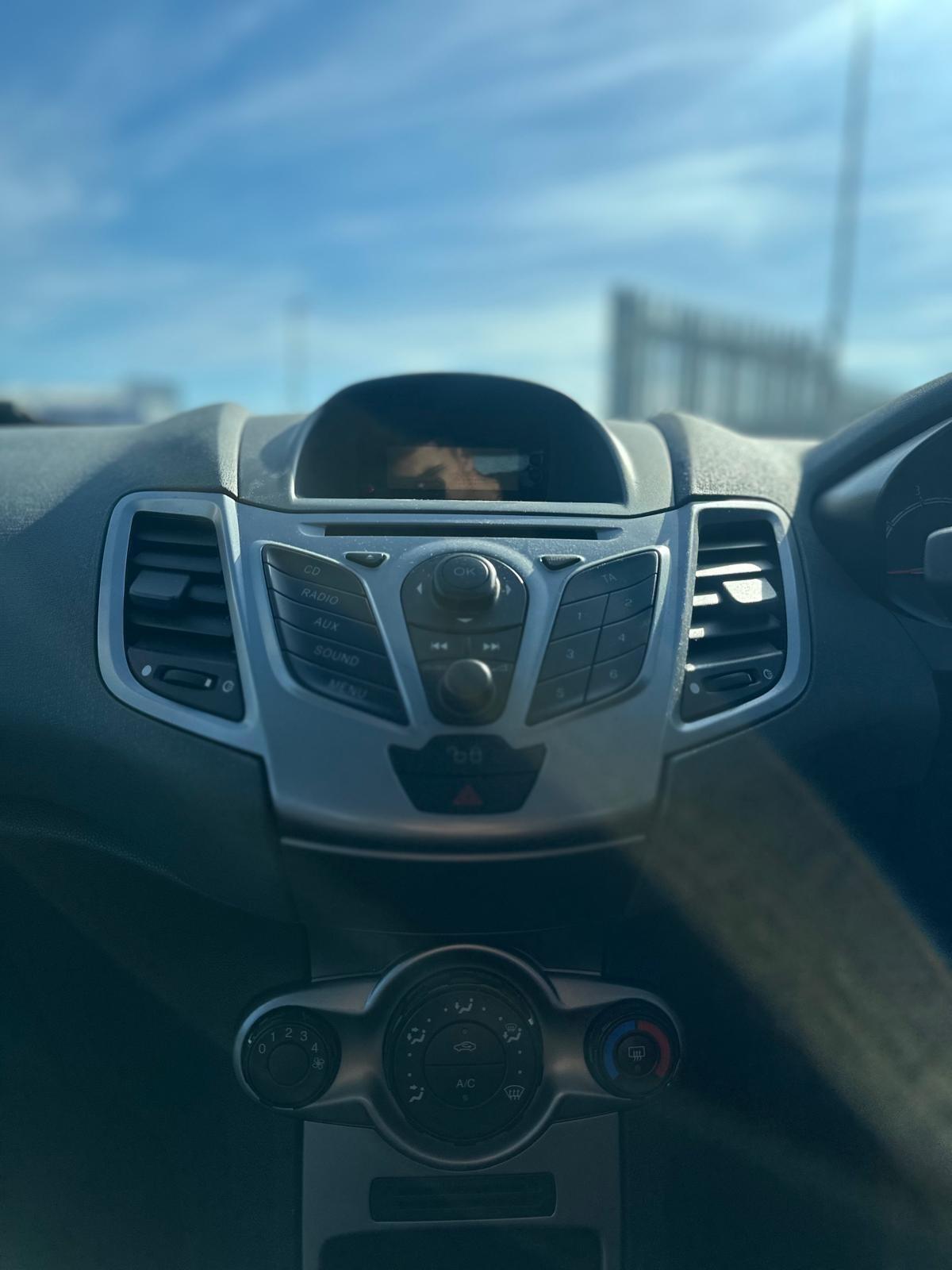 Used Ford Fiesta 2010 for sale - 77738528: Photo 21