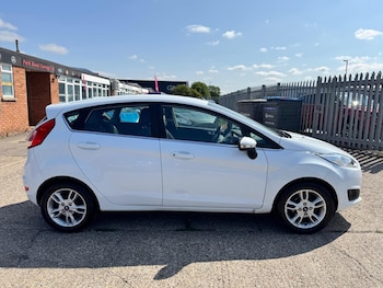 Used Ford Fiesta 2017 for sale - 76440847: Photo