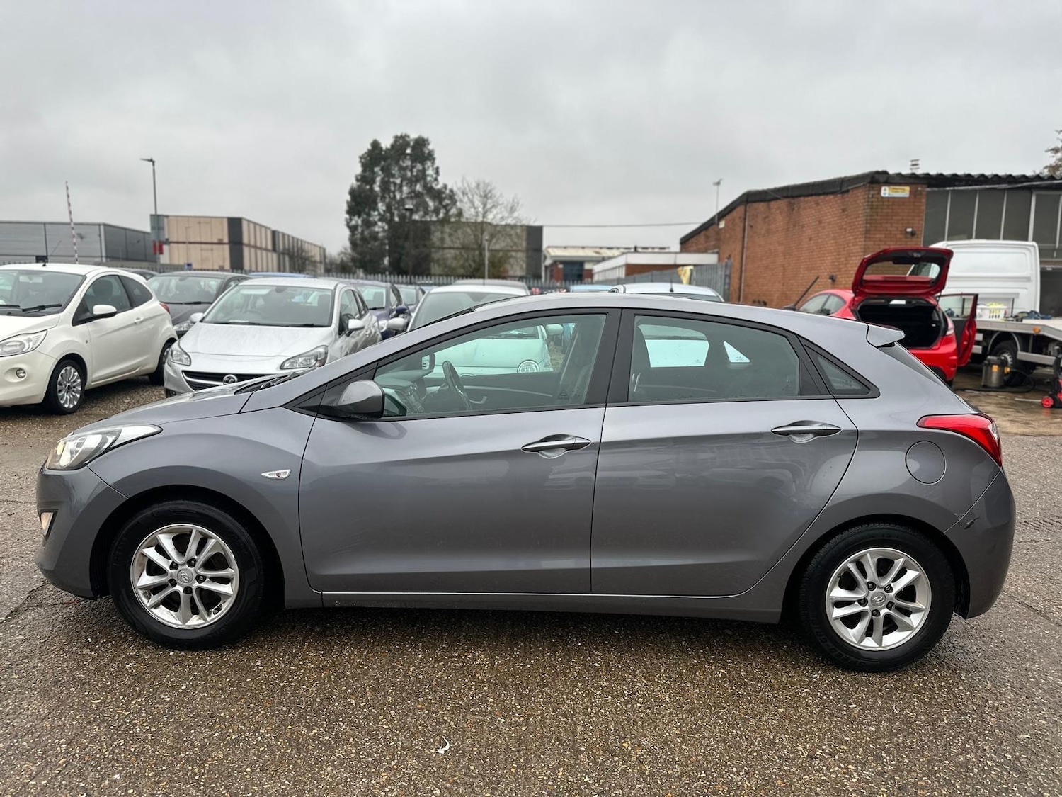 Used Hyundai i30 2014 for sale - 77484121: Photo 6