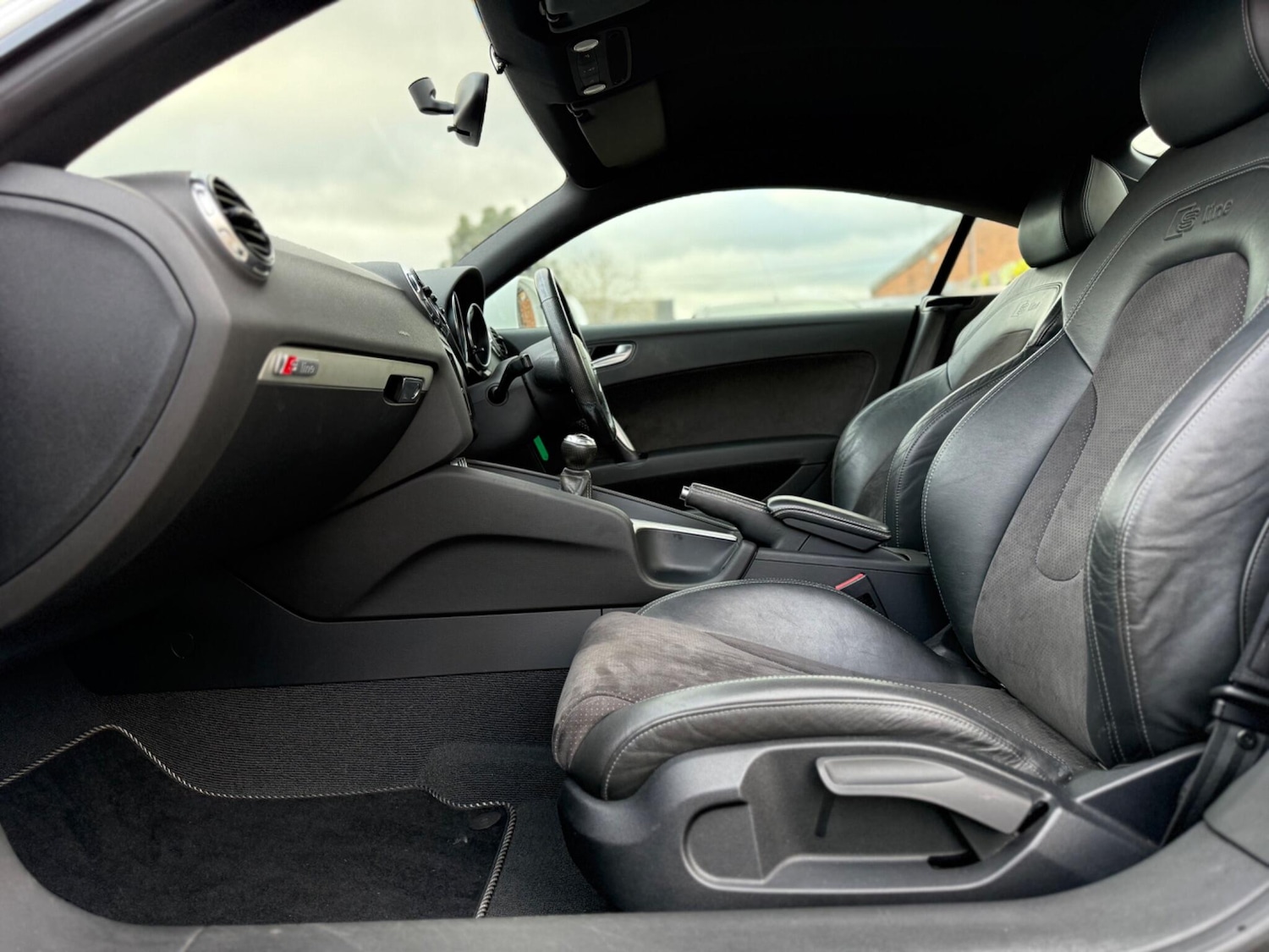 Used Audi TT 2011 for sale - 76620240: Photo 10