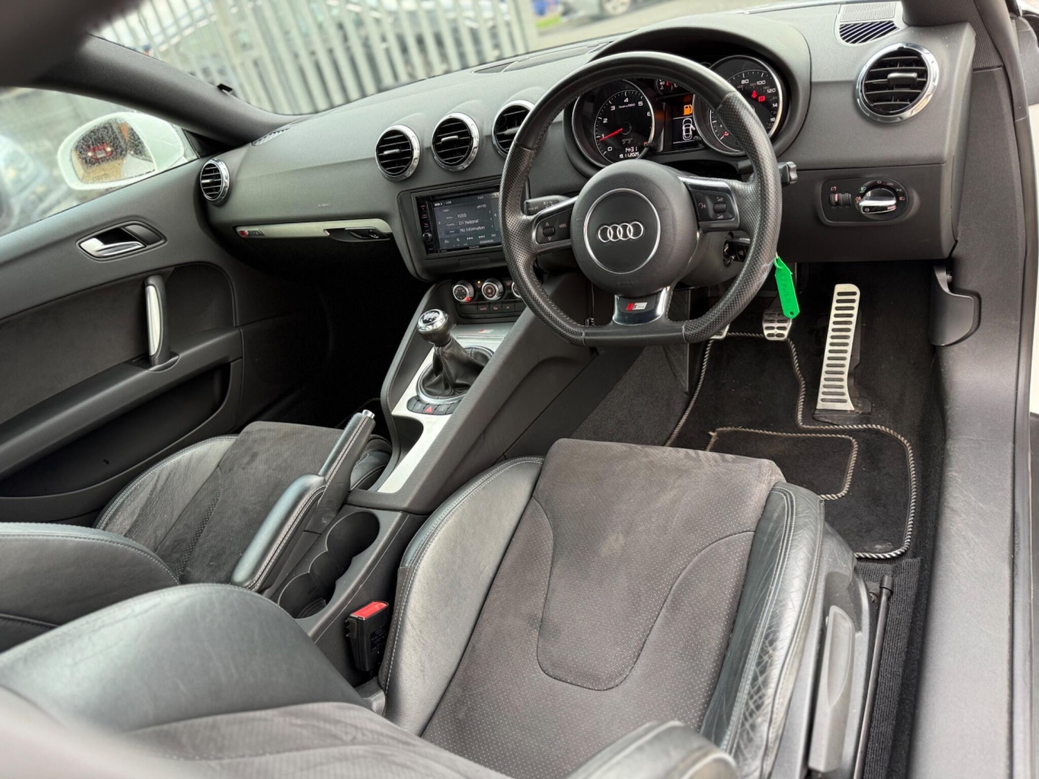 Used Audi TT 2011 for sale - 76620240: Photo 12