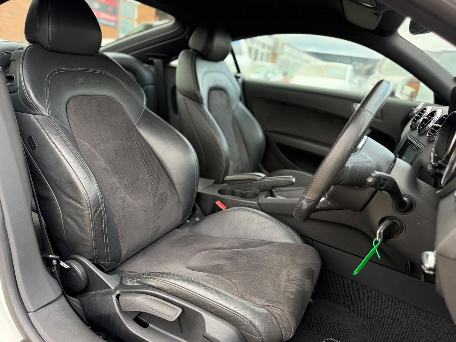 Used Audi TT 2011 for sale - 76620240: Photo 13