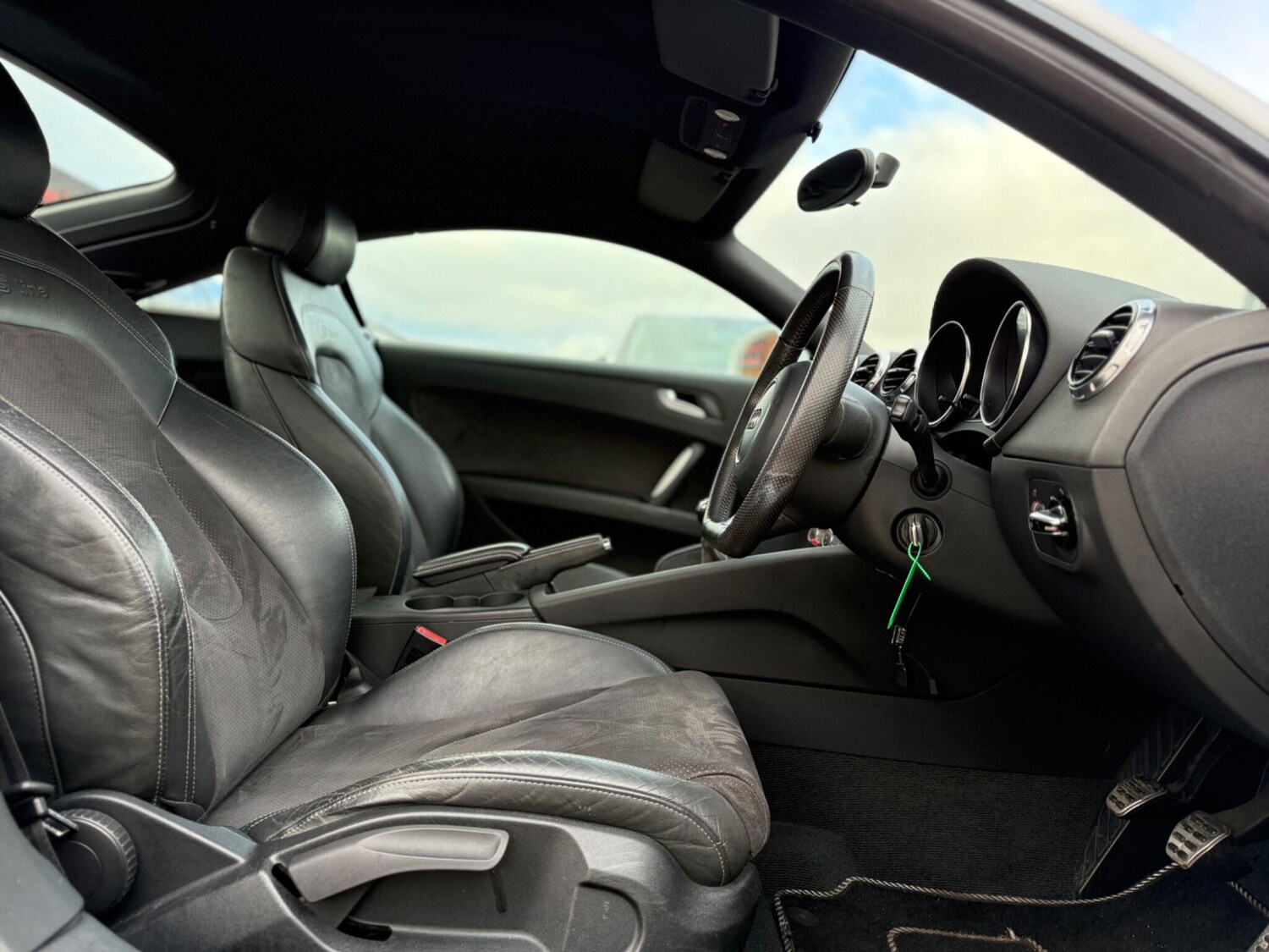 Used Audi TT 2011 for sale - 76620240: Photo 15