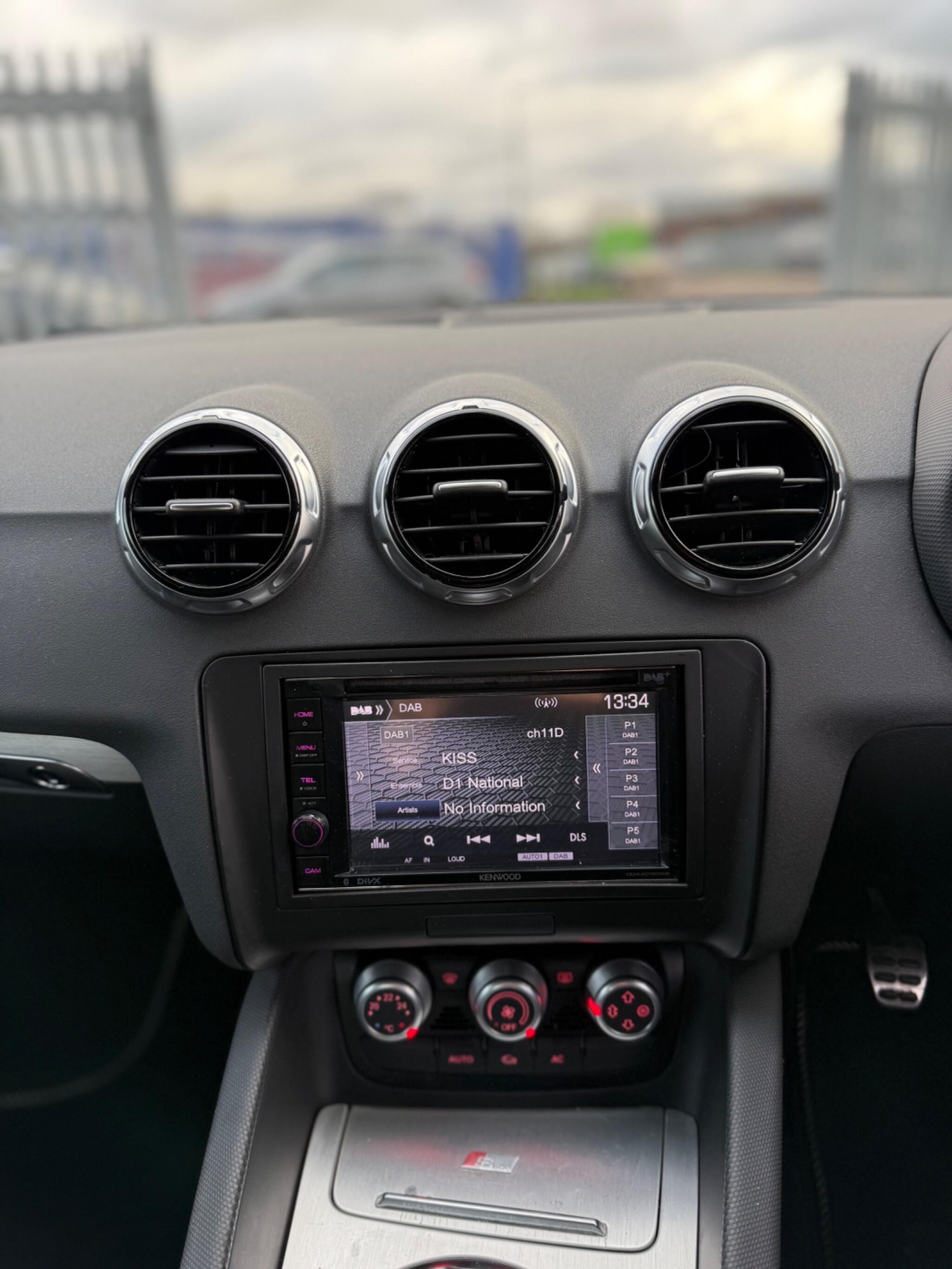 Used Audi TT 2011 for sale - 76620240: Photo 18