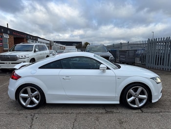 Used Audi TT 2011 for sale - 76620240: Photo