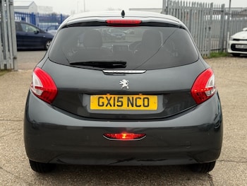 Used Peugeot 208 2015 for sale - 77320529: Photo