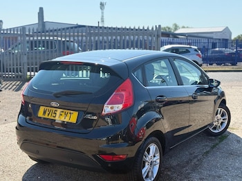 Used Ford Fiesta 2015 for sale - 79324975: Photo