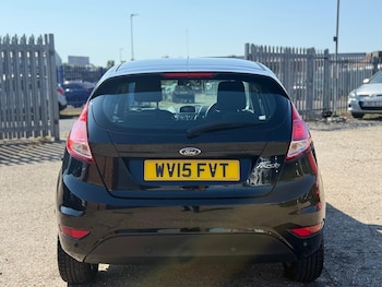 Used Ford Fiesta 2015 for sale - 79324975: Photo