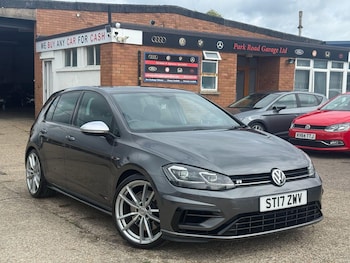 Used Volkswagen Golf 2017 for sale - 78601460: Photo