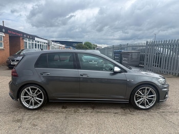 Used Volkswagen Golf 2017 for sale - 78601460: Photo