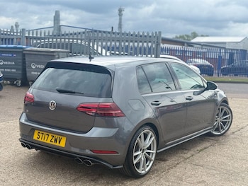 Used Volkswagen Golf 2017 for sale - 78601460: Photo