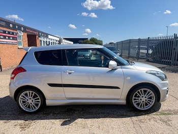 Used Suzuki Swift 2012 for sale - 79395979: Photo