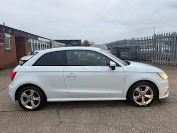 Used Audi A1 2015 for sale - 77067201: Photo