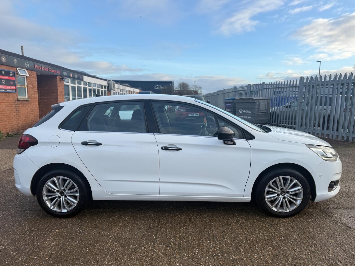 Used Citroen C4 2016 for sale - 77074381: Photo 2