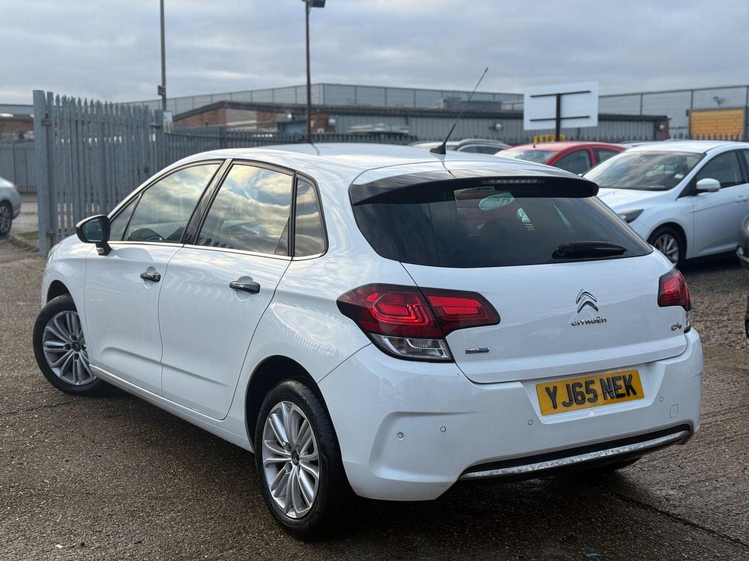Used Citroen C4 2016 for sale - 77074381: Photo 5