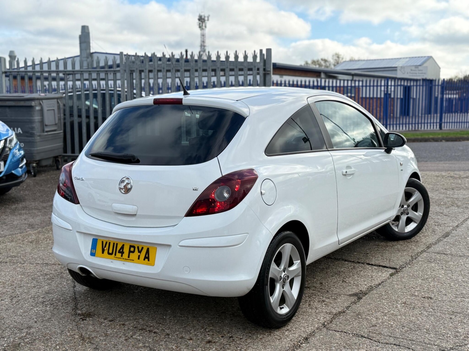Used Vauxhall Corsa 2014 for sale - 76521909: Photo 3