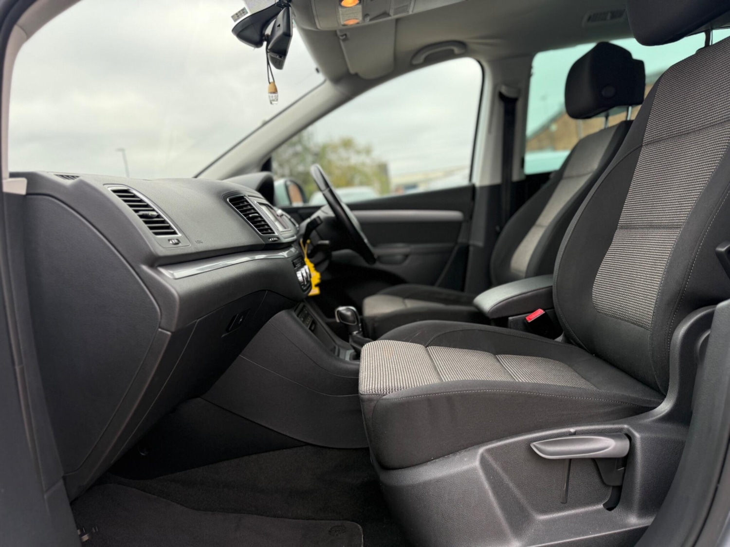 Used Volkswagen Sharan for sale - 77016011: Photo 10