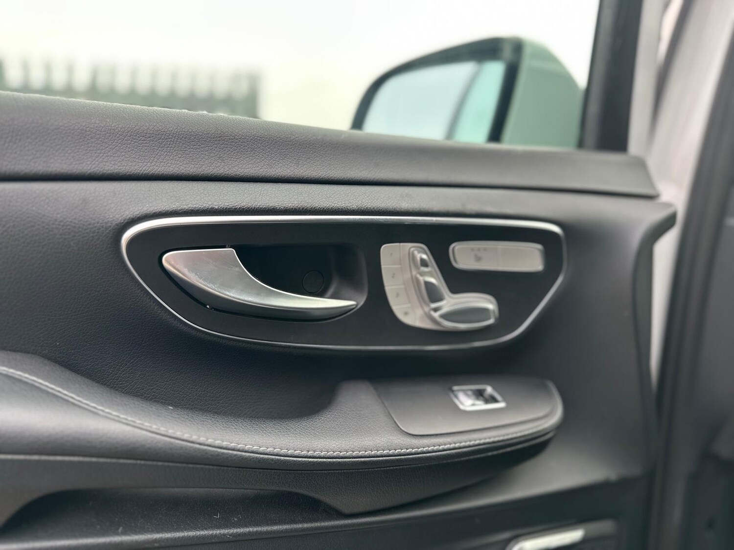 Used Mercedes-Benz V-Class for sale - 77586906: Photo 12