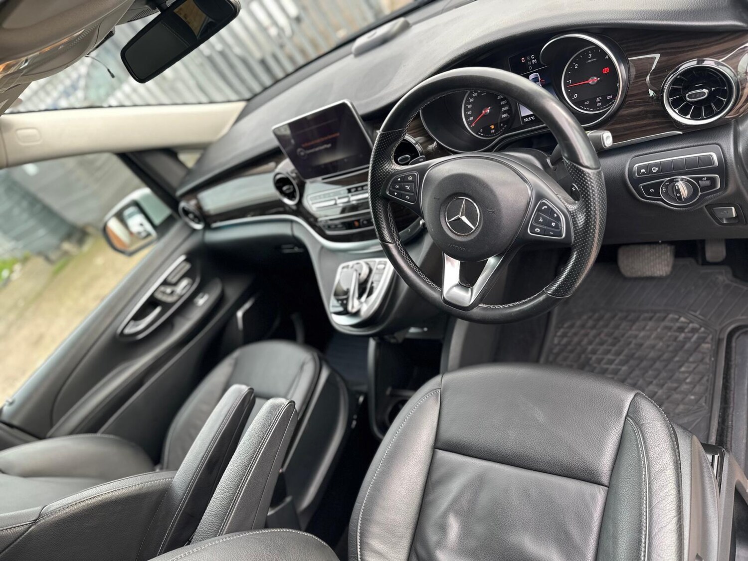 Used Mercedes-Benz V-Class for sale - 77586906: Photo 15