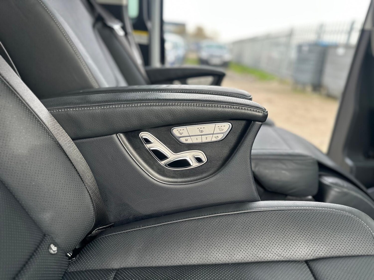 Used Mercedes-Benz V-Class for sale - 77586906: Photo 29