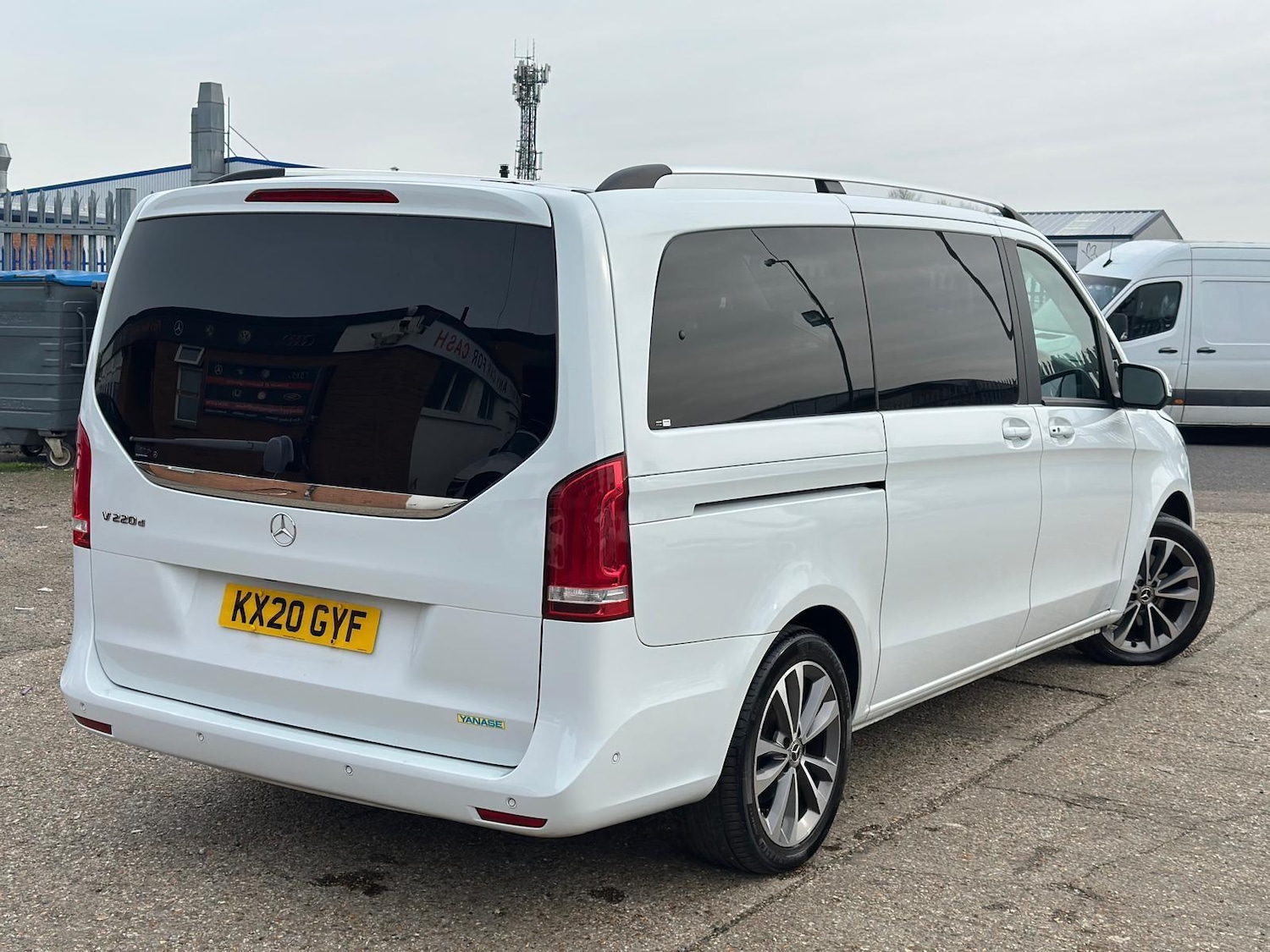 Used Mercedes-Benz V-Class for sale - 77586906: Photo 3