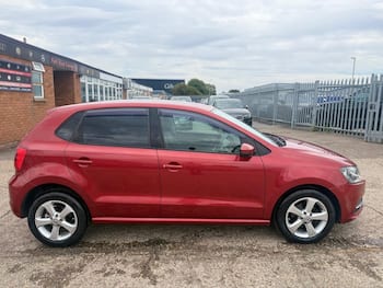 Used Volkswagen Polo 2015 for sale - 79426624: Photo