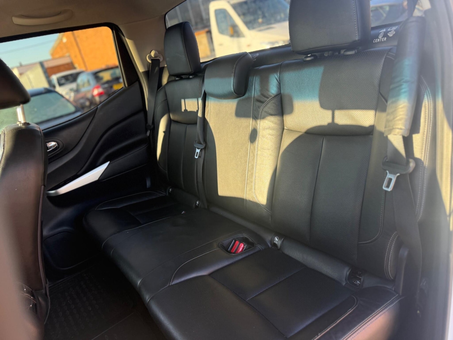 Used Nissan Navara 2016 for sale - 77131964: Photo 24