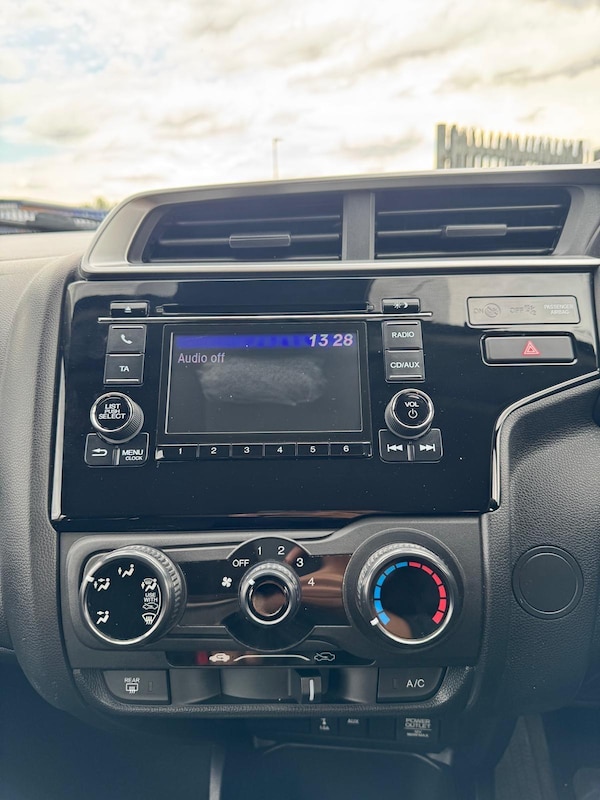 Used Honda Jazz 2019 for sale - 75635403: Photo 17