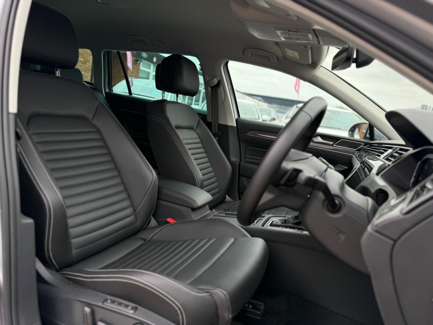 Used Volkswagen Passat 2025 for sale - 76377221: Photo 14