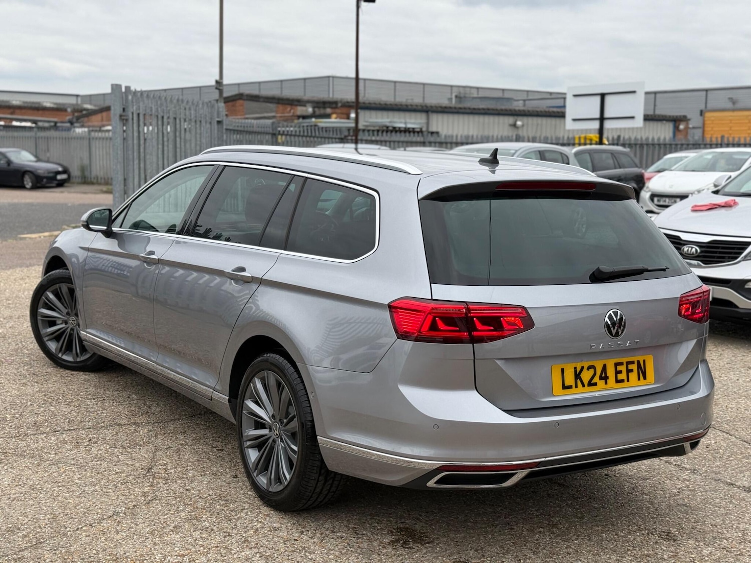 Used Volkswagen Passat 2025 for sale - 76377221: Photo 5