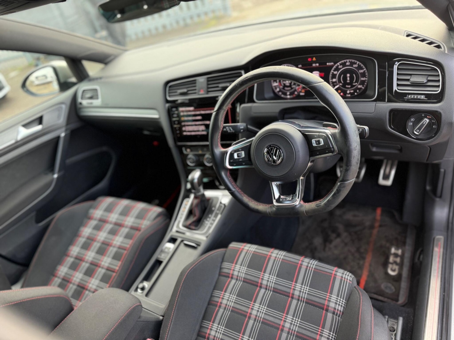 Used Volkswagen Golf for sale - 76832548: Photo 11