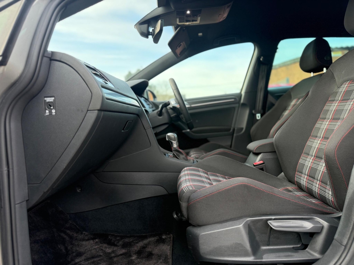 Used Volkswagen Golf for sale - 76832548: Photo 15