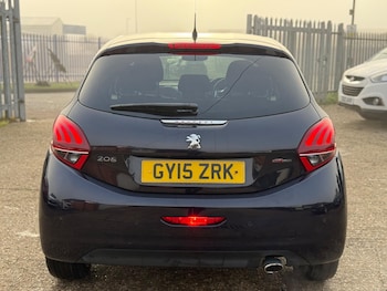 Used Peugeot 208 2015 for sale - 76765303: Photo
